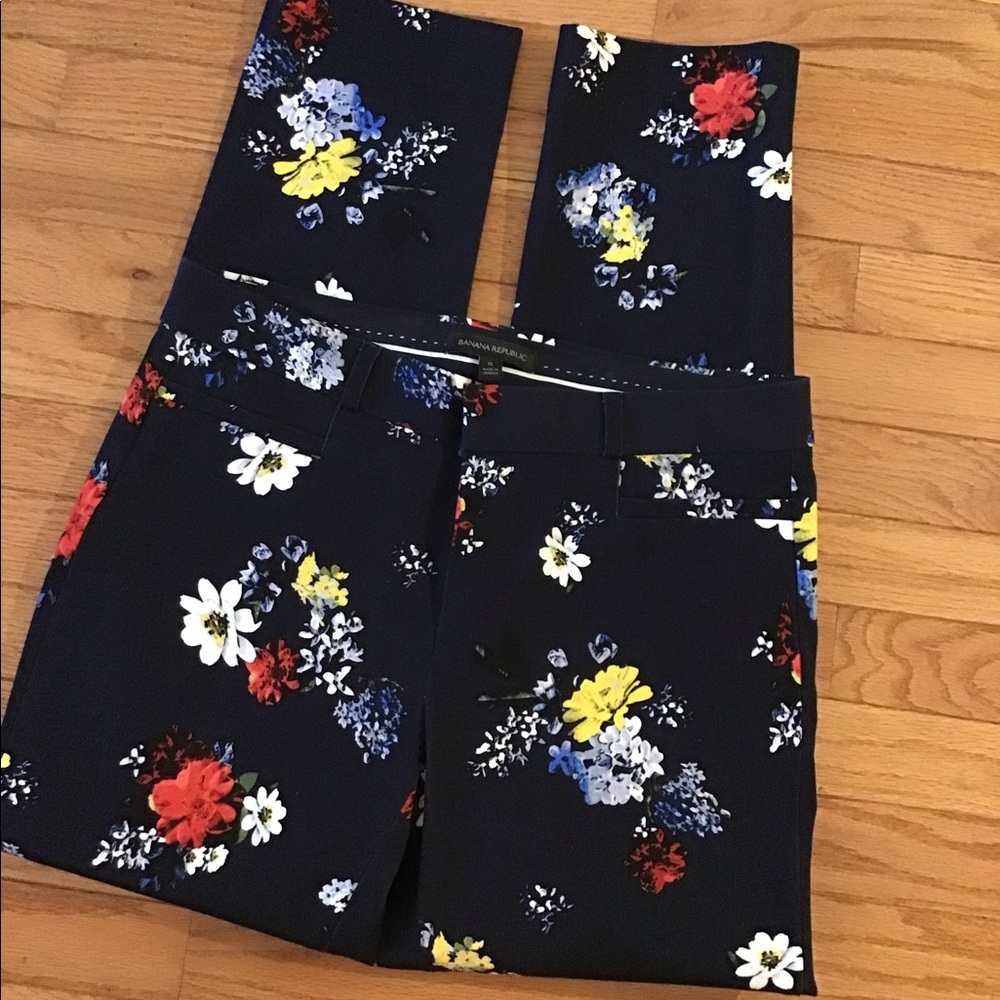 NEVER WORN BANANA REPUBLIC SLOAN NAVY FLORAL PANT - GREAT STRETCH & RECOVERY 6 - Picture 6 of 13